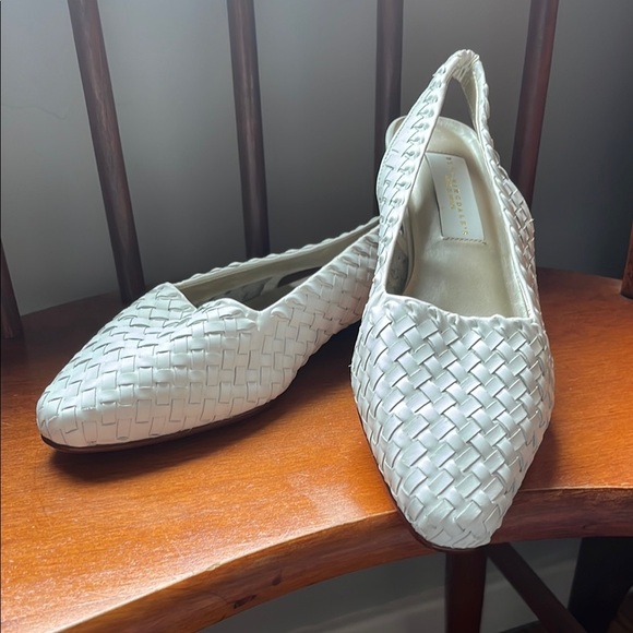 Bloomingdale's Shoes - Bloomingdale’s Stevie White Woven Leather Sling-backs Size 8